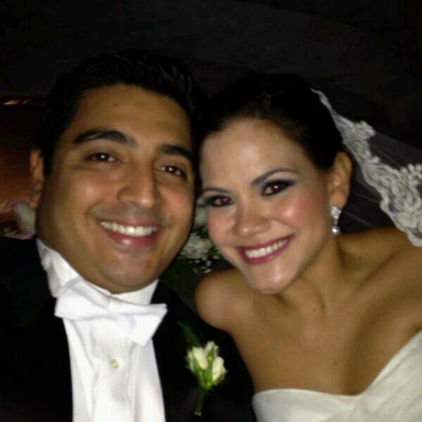 giovillon's tweet photo. Felicidades!!! Pamela☺ http://t.co/oQEmD3zTez