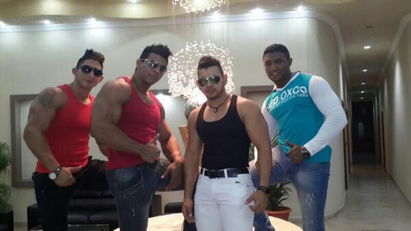 jericostripper's tweet photo. Los machos enCosta rica. http://t.co/z4fs3n9VVu