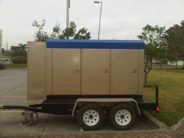 Roproeventos's tweet photo. Disponibles generadores trifasicos de 123 KVA!!! http://t.co/a8A1PRycVV