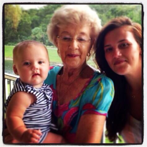 rachel_mully's tweet photo. 3 generations of Mulhearn's 😊💋💕 http://t.co/JOC0tIp8Cx