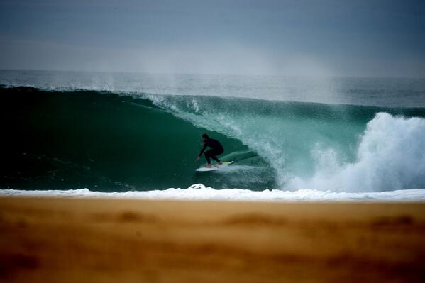 QuiksilverAUS's tweet photo. Dane and a decent drainer right on the shore. More like this at the #QuikPro France! Photo: Photo: @morganmaassen http://t.co/9HgJyE66gq