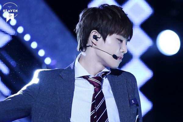 idol_side_b's tweet photo. 별/ [엑소/수호] 오... 준멘.. http://t.co/gYyRW75iMT
