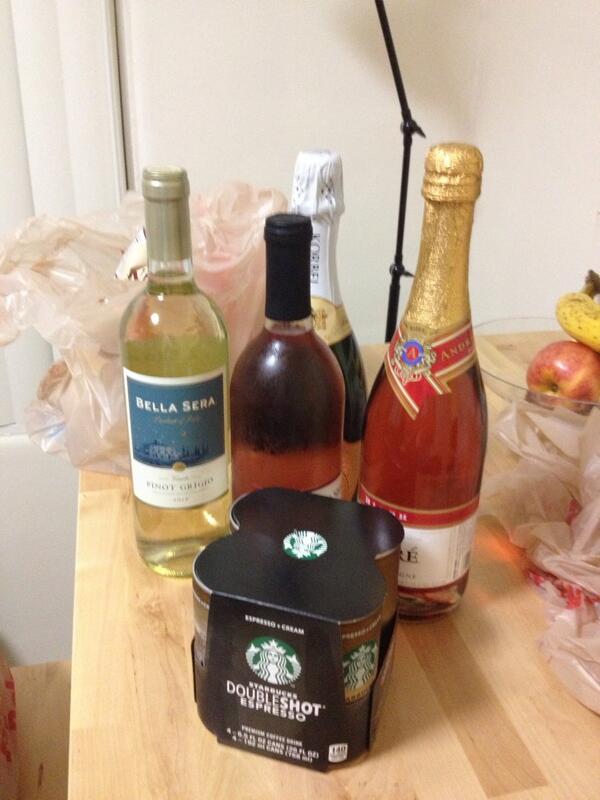 ju1ianacalmdown's tweet image. Packing for this weekend. I&apos;ve got the essentials. #eventplannerproblems