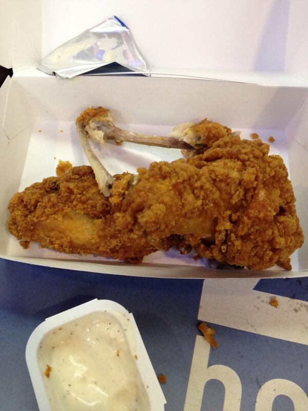twillyyjayy's tweet photo. @TheSpaceKadets had to go try them after u tweeted .... Sooooo BANGINNNN http://t.co/HnfTKQhXsh