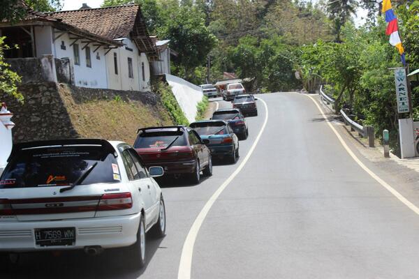 touring lintas ngarai