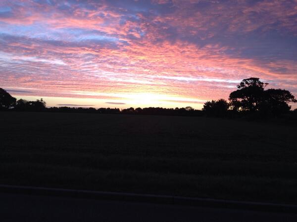 chri5m00re's tweet image. Light but dark! #freshrun #norfolk