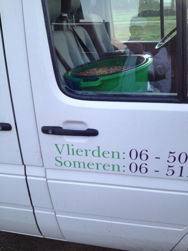 ErikvanDam1981's tweet photo. Is weer hard werken vandaag met @emiel_van http://t.co/po9f6Gl0Ur