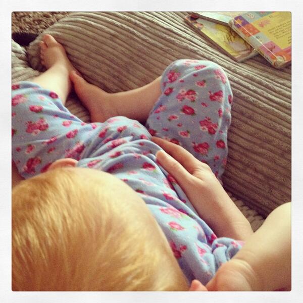 s_coakley's tweet photo. Relaxing morning #pjs#cuddles http://t.co/BA1FtKtrCW