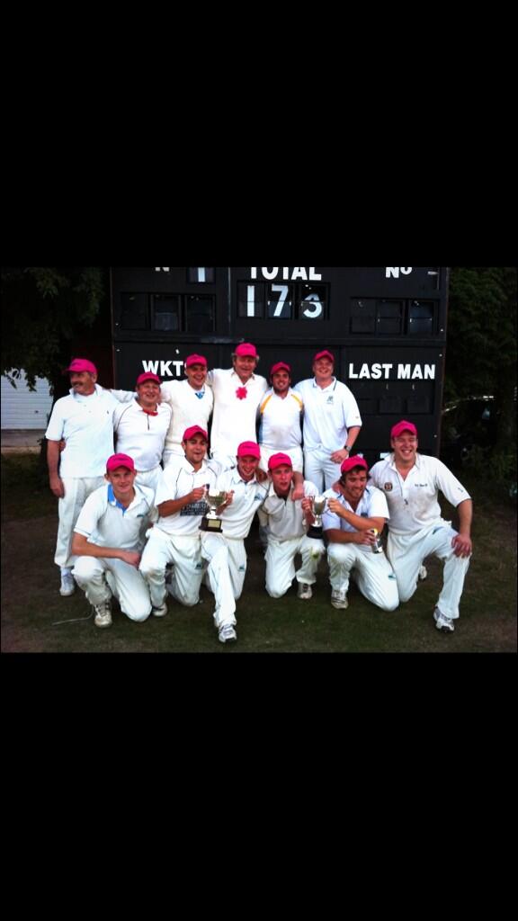 RyanThorpe2's tweet photo. @kieronb19 @willo_9 @sbjr #champions #doublewinners #motivation#pinkcaps #throwbackthursday http://t.co/xqyU1qY37A