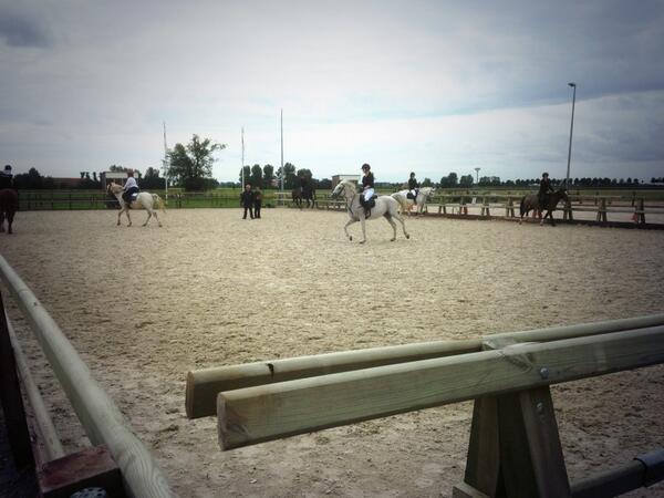 ManegeOostmoer's tweet image. Deelnemers zijn bezig met het dressuur onderdeel van #cbr2