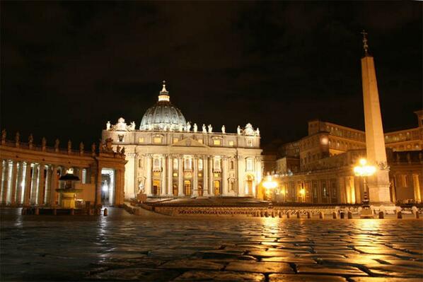 Roma_Capitale's tweet photo. Basilica di S.Pietro http://t.co/IHh0BOsziv