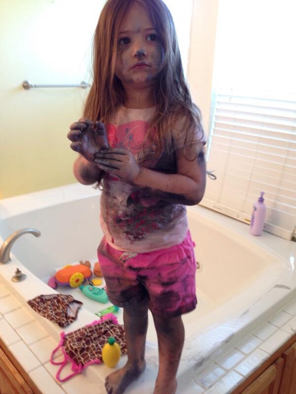 jlbdlm's tweet photo. Some little girl had a good time with Mommy's eye shadow! #busted http://t.co/BM7wDGpzwq