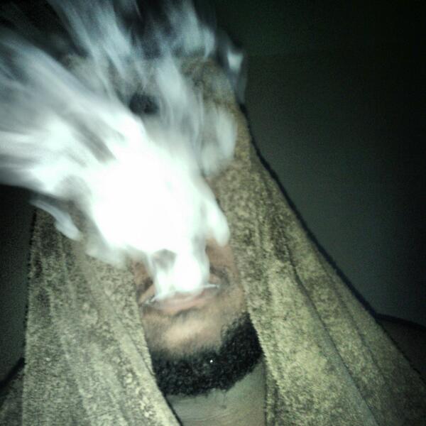 LilSwap's tweet photo. #Got up to day on some fuck the MOBK REAL SHIT YABISH...Free HUNCHO Get up http://t.co/p8NO9Fv24V