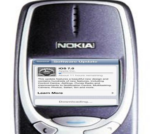 _coHd's tweet image. เขาเตือนว่ากินแบต แต่ไม่กลัว ..ก็กำลังอัพ iOS7 อยู่ ..แต่ เฮ่อ นานจัง เสียเวลาเล่นเกมส์งู มากๆ #iOS7TH #อิอิกรำ