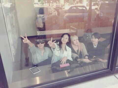 BUiXG4MCQAI9LFB.jpg:large