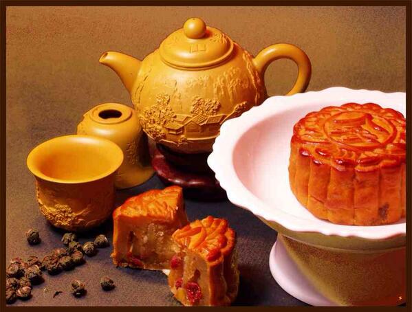 This is how we'll be spending our night 😍 #mooncakes