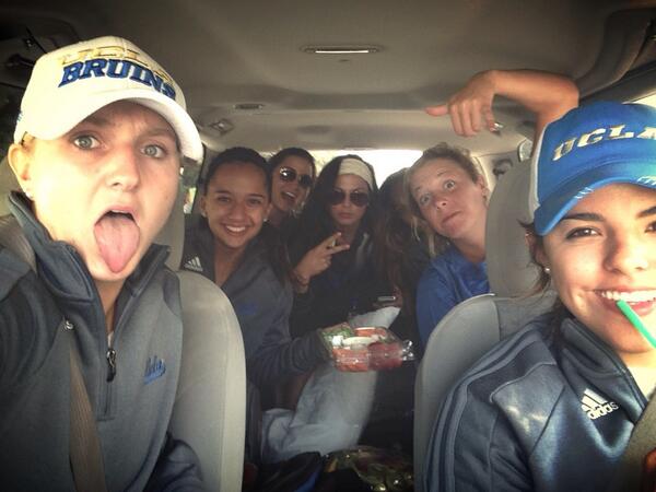 Chippingaway48's tweet photo. Off to Arrowhead with these crazy chicks! #crazyvan @sammduran28 @acarda3 @gabriellemaur @brittanymoe_07 #jessamaral http://t.co/wjS2jyHsI5