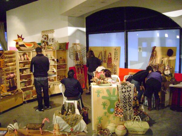"@bosquesya: Artesanos expusieron su creatividad en el #EncuentroChaco " / felicitaciones por su labor!