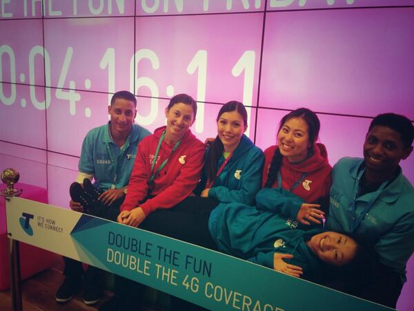 DYAustralia's tweet photo. @Telstra Street Team counting down to the launch of the new iPhone! #TelstraFives http://t.co/MhUXBnb1Zr