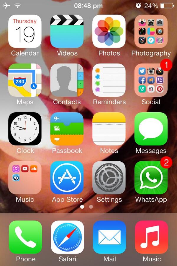 georgiabenjamin's tweet image. Totally obsessed with the new #iOS7TH . No problems as yet. Love the new swipe up option! #SteveJobs would be proud!