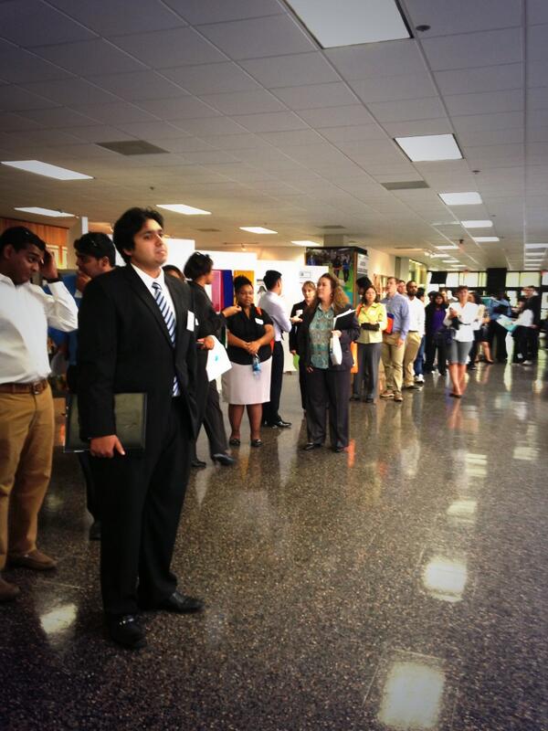 HaleyFollett's tweet photo. Students patiently wait at Gulf Coast Job Fair @UHClearLake to speak with Chevron reps. #UHCLjobhunt http://t.co/XwPfoSCJaW