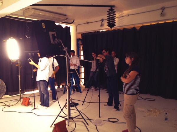 themagusfilms's tweet image. Todo el equipo aquí en @ContraPared grabando para @sin_mordaza #TuVozEsTuPoder #ElMejorEspacio