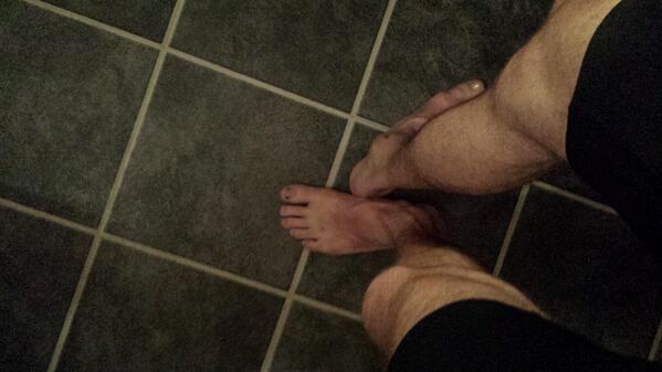 Trou13le_'s tweet image. @chicobjj @BCLgym something is wrong #footlocks #bjj lol