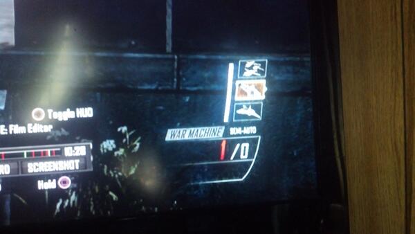 Acid_Luck's tweet image. One off a swarm for trying out for a team an I get killed by my teammate this is why MLG dossnt come to ps3