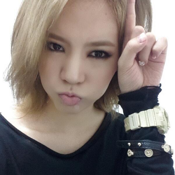 [OTHER][12-12-2013]SELCA MỚI CỦA SUNNY - Page 4 BUk1nwFCUAAjr2H