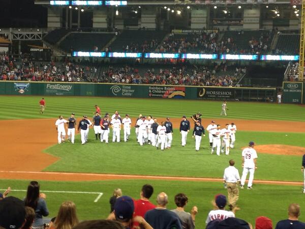 shawnsays4's tweet image. Great win tonight @Indians hope more fans show up the rest of this weekend. Come on CLE #ChasingOctober