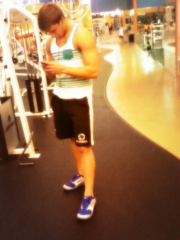 KadenCollins's tweet image. #livetweet #tooltweet at golds @mfeatherstone32