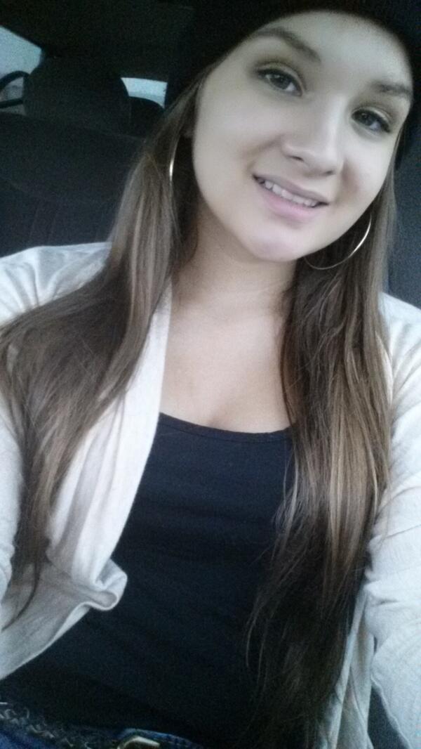 YOUNGBOSSNINA's tweet photo. I felt so cute today #nofilter #chola http://t.co/td3uWPEpzx
