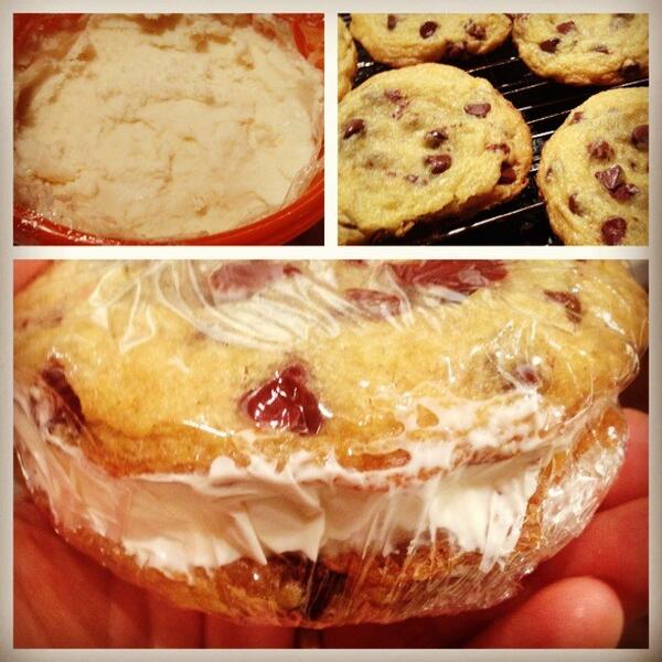 BenjiManTV's tweet photo. IceCream + Cookies = Pregnant Women's Dream Come True #craving #foodporn @itsjudytime http://t.co/FQhSyH5aBB