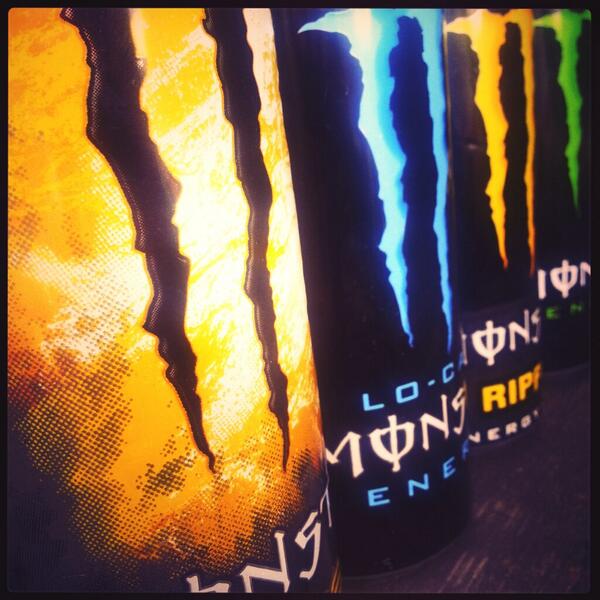 pYstep's tweet image. weah mog monster ^_^