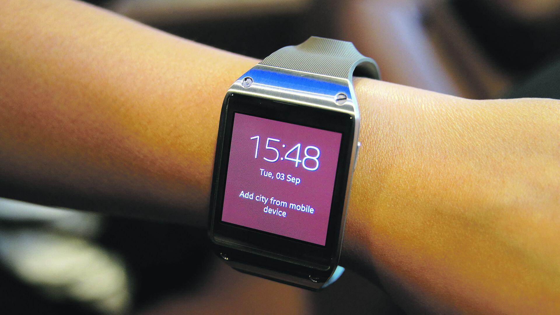 TODAY on Twitter "Samsung's Galaxy Gear smartwatch will be available