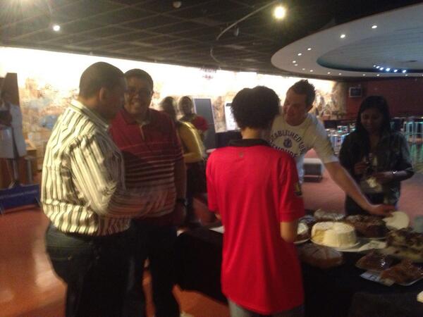 tpm1404's tweet image. @StandardBankGrp Where? 6 Simmonds, near canteen...Standard Bankers supporting a worthy cause #OneTeamOneCause