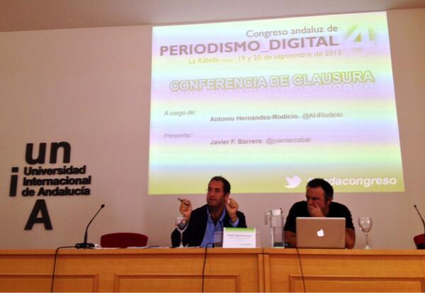 Escuchamos a @ahrodicio en la conferencia de clausura de #apdacongreso