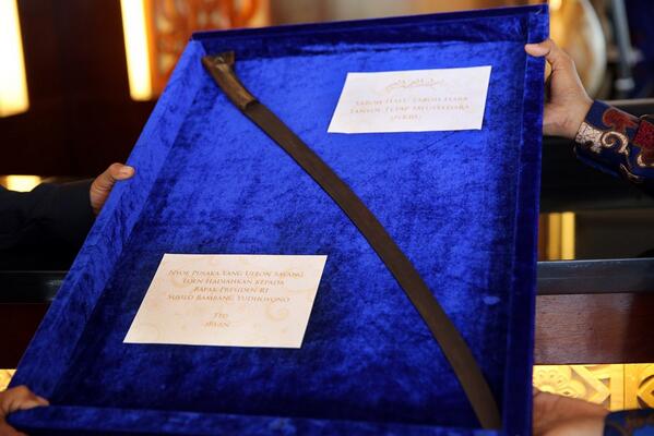 View image on Twitter