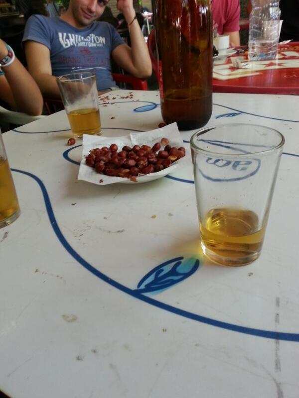celbevi's tweet photo. Plaers de la vida universitaria @annaclimentt @merr1993 http://t.co/PonyfLEum7