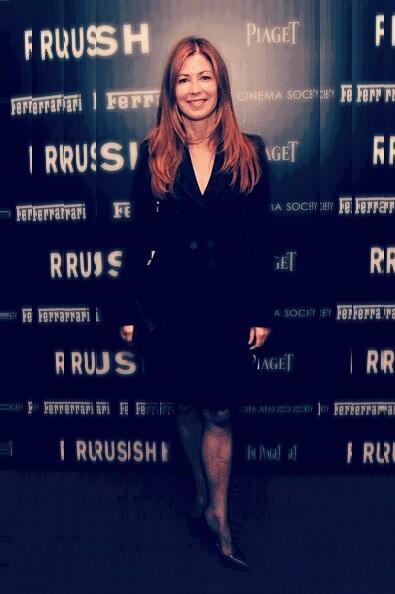 LetsTrendDelany's tweet photo. Dana. You wonderful specimen! Really.

I mean, WHICH CELEB DEDICATES THEIR 10K TWEET TO HIS OR HER FANS? 
Russssh. http://t.co/CQeP0Ge8BO