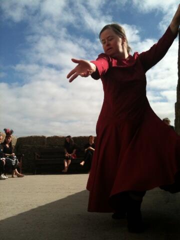 RemappingStIves's tweet photo. Zoe dancing at smeatons pier @stivesfedtival http://t.co/fN0sL9Qz8F