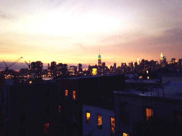 evieuk's tweet photo. LOVE NYC ❤#nyc #nycskyline #evie #dreamsneverend http://t.co/J02T2AJiDr