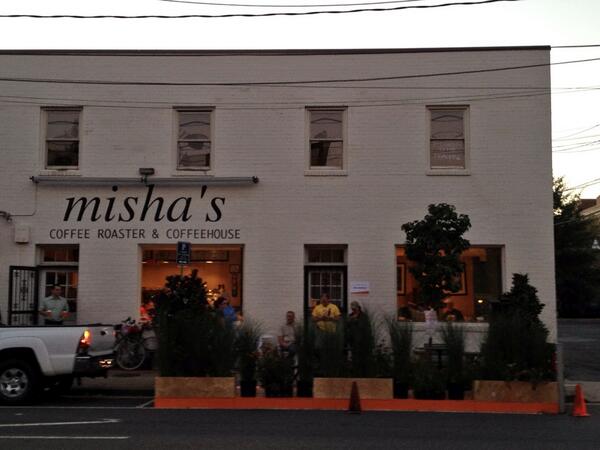 KatiePavRiddle's tweet photo. Our on-street parklet traffic calming experiment in front of @MishasCoffee (northbound route 1 through Old Town) http://t.co/PG00CspNys