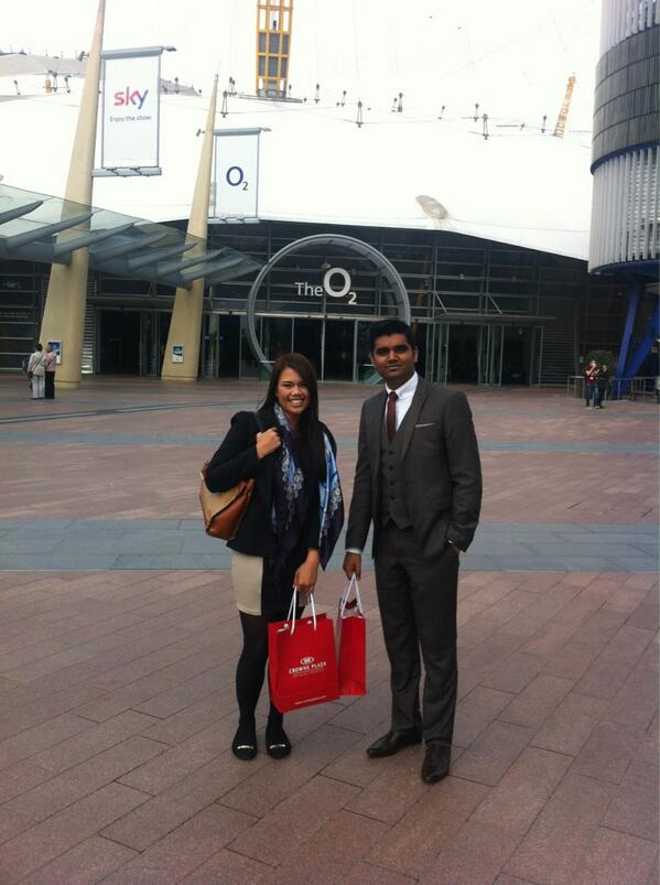 TeamDocklands's tweet photo. #CelebrateSales @The_O2 drop off 6 http://t.co/MtieV8hjTl