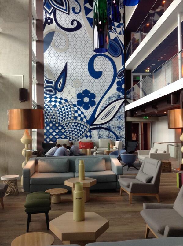 Al het meubilair is speciaal voor het Aitana hotel ontworpen, interieurarchitect is Tomas Alia #HLN