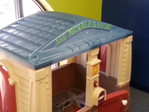 Geozilla's tweet photo. @joelmchale Meanwhile at the Pawtucket RI Library... http://t.co/uW1kbP5u4o