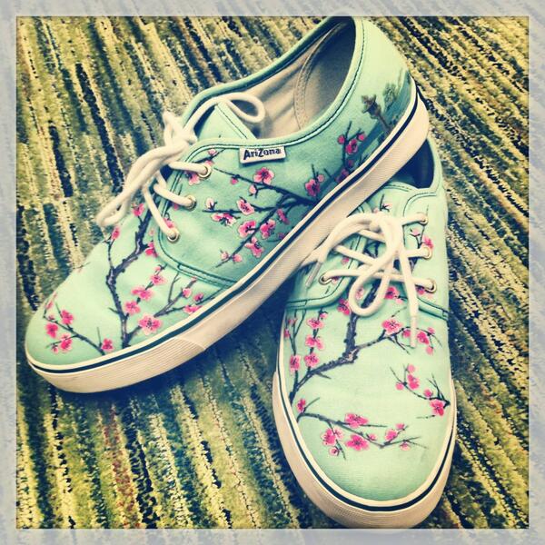 Elena Larriba tweet media