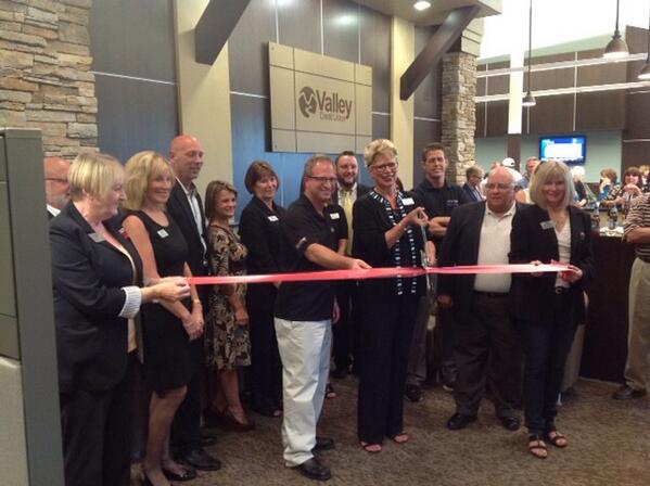 Valley_CU's tweet photo. Thank you to everyone that came to our remodel open house celebration last night! It takes a community. :) http://t.co/L2m4Le0U0I