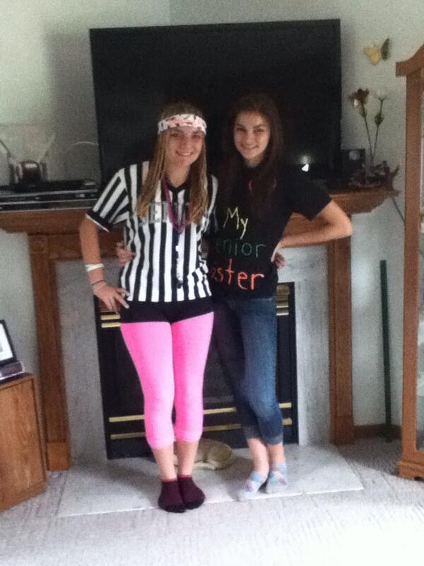 AllyLehmann's tweet photo. I <3 my senior sister!! :) http://t.co/i2h1xcuxjU