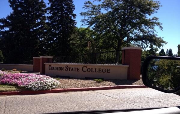 NatalieTarbell's tweet image. Ready to watch @hannaflaming play some volleyball! #goHB!!!